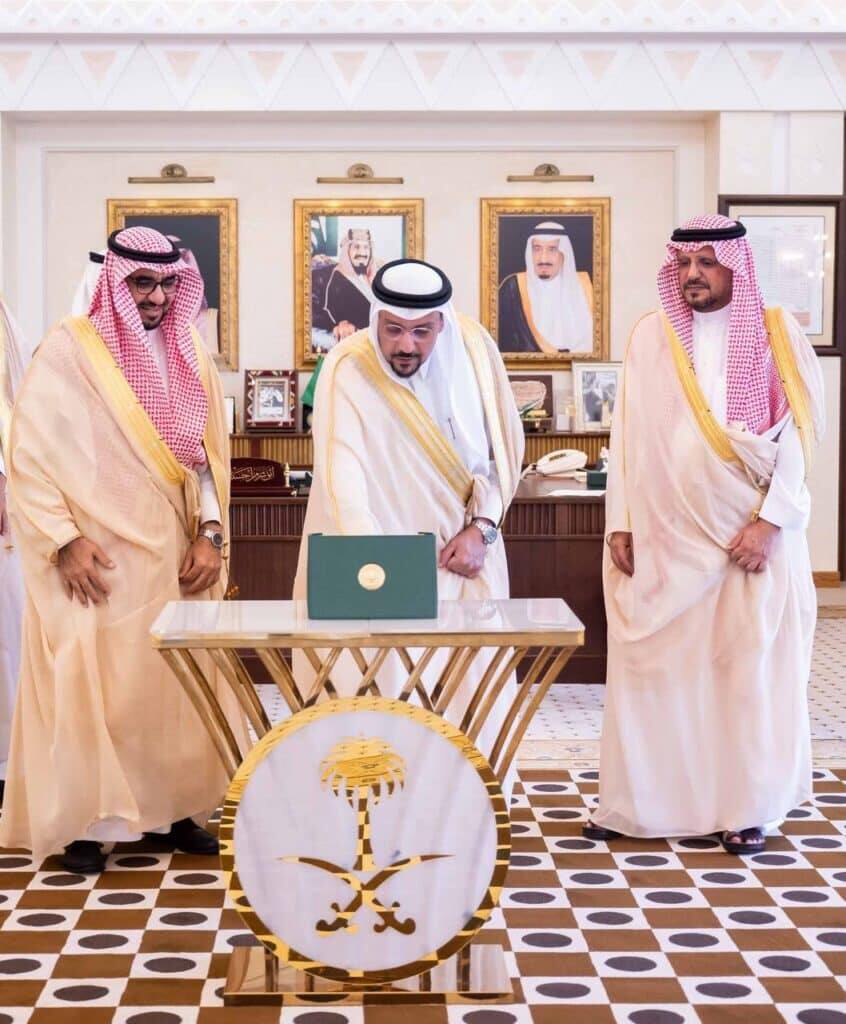 اتفاقية بين جامعة القصيم وأمير المنطقة لدعم البحث والتطوير والابتكار.
