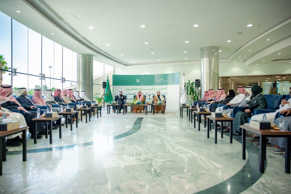 اجتماع عمداء شؤون الطلاب بجامعة القصيم لبحث قدرات الطلبة في بيئة أكاديمية سعودية.