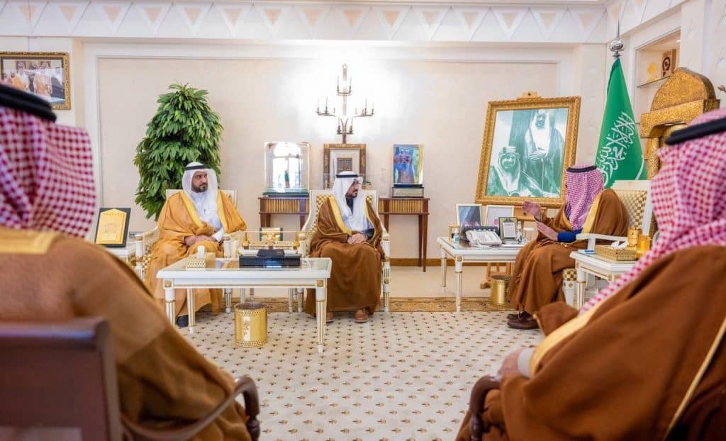 An academic meeting at Qassim University to discuss AI issues in a Saudi environment.