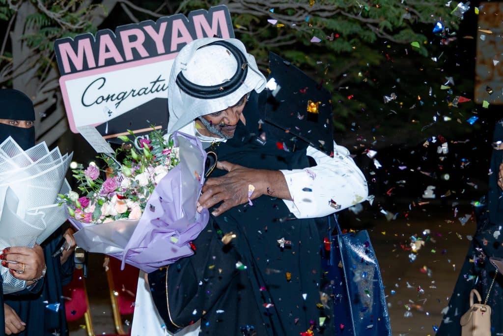 A graduation ceremony at Qassim University with congratulations to the 23rd batch and an exchange of joy among the graduates.