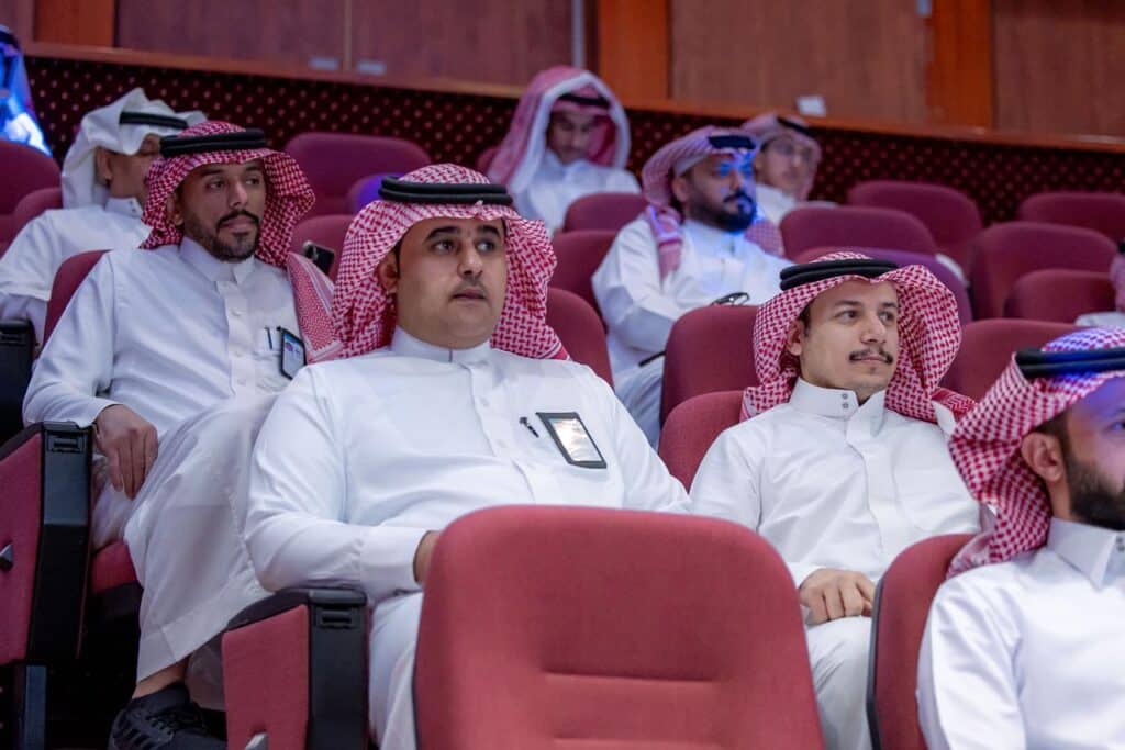حضور أكاديمي لفعالية الشهادات المهنية بجامعة القصيم بحضور رئيس الجامعة.