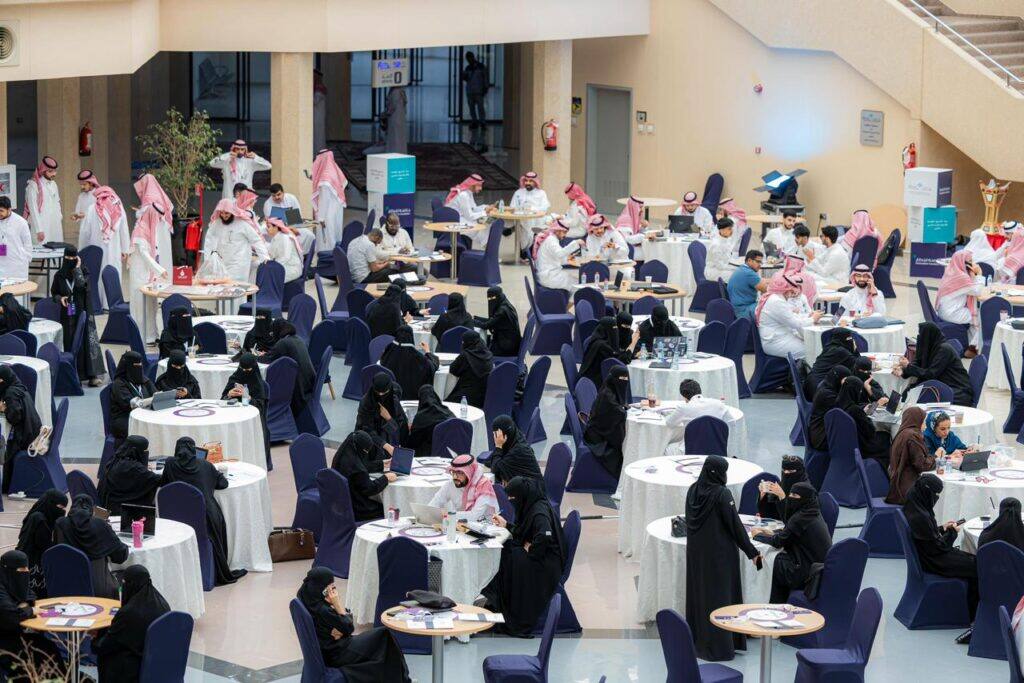 قاعة مؤتمرات بجامعة القصيم تشهد نقاشات نقاشات أكاديمية لتحويل الأفكار إلى قيمة اقتصادية مستدامة.