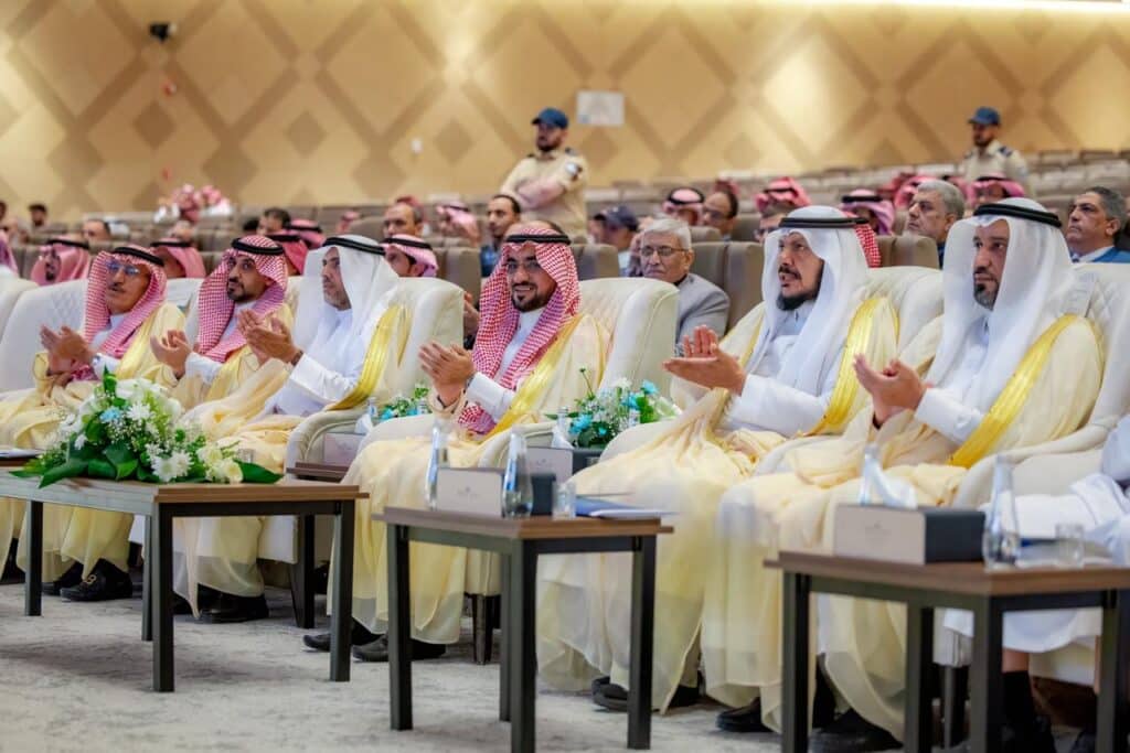 An academic presence participates in the research forum at the College of Agriculture, Qassim University, towards a sustainable future.