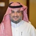 عضو من المجتمع السعودي يحضر اجتماع المجلس التنفيذي في جامعة القصيم.