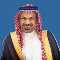 ممثل لجنة الشراكة في جامعة القصيم خلال فعالية أكاديمية، يعكس القيم المجتمعية.